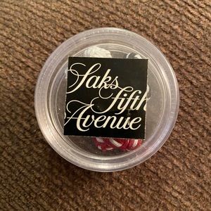 (NWOT) SAKS FIFTH AVENUE never used set of 3 patriotic cuff links.